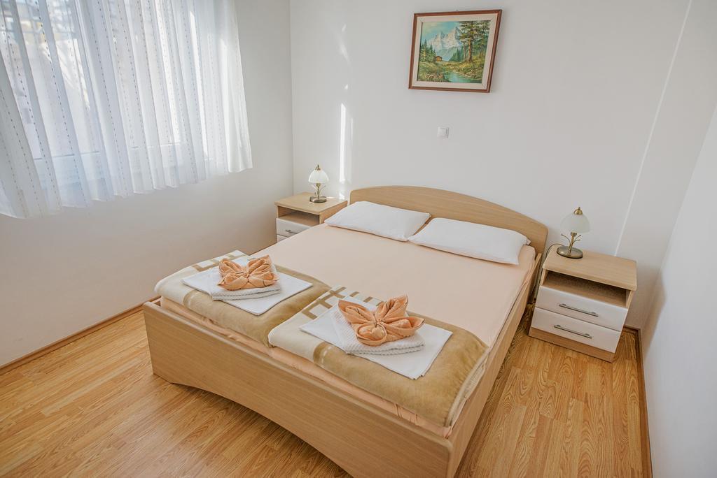 Apartments Mia Baška Buitenkant foto