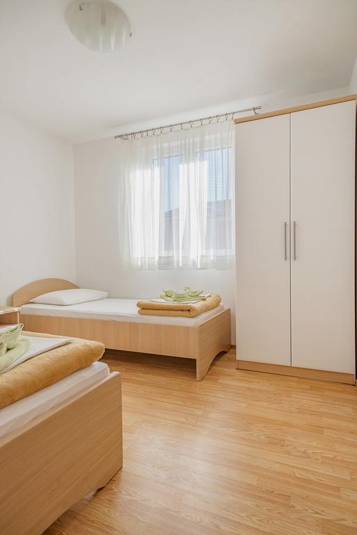 Apartments Mia Baška Buitenkant foto